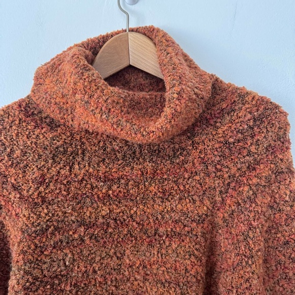William Rast rust cowl neck sweater Size Medium - Picture 3 of 7